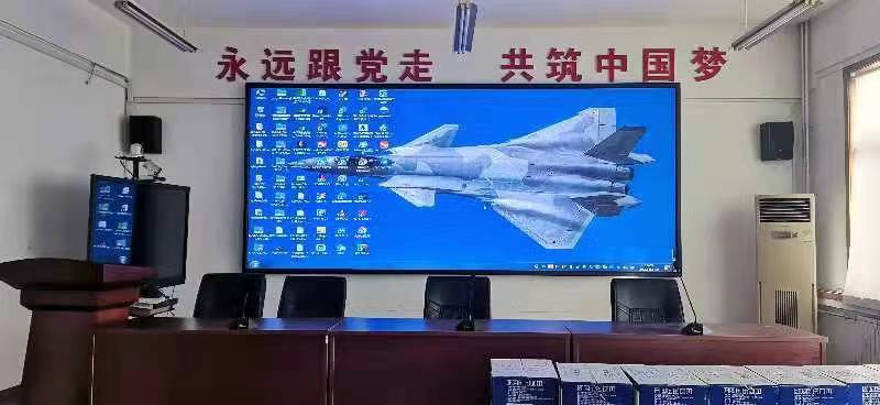 室內(nèi)P2全彩屏完成一塊，積極復(fù)工復(fù)產(chǎn)，抗疫堅(jiān)持到底